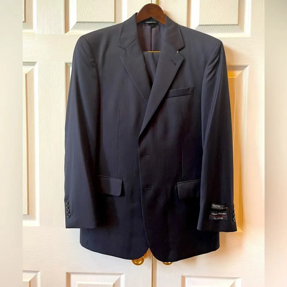 Navy Blue Pin Stripe Jos. A. Bank Signature Collection Suit 100% Wool 40R NWT